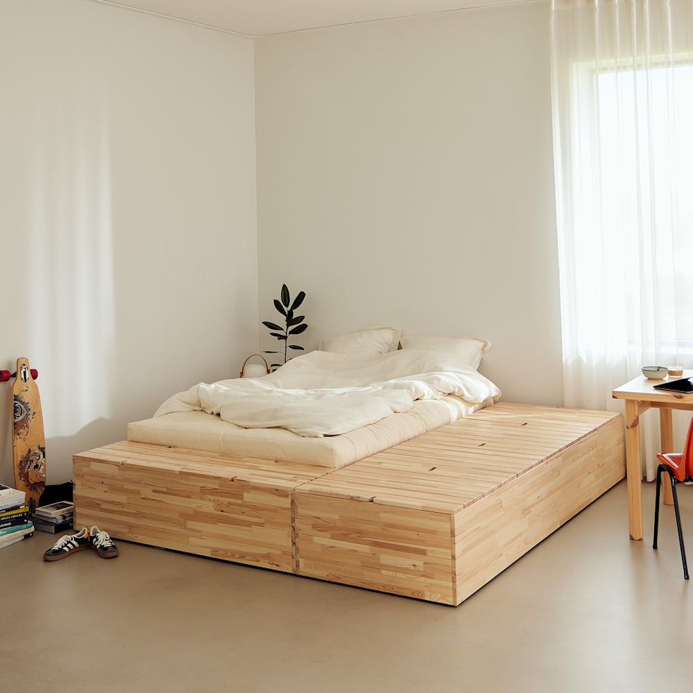 
                      
                        Basement Sengeramme 140 X 200 med oppbevaringsbenk
                      
                    