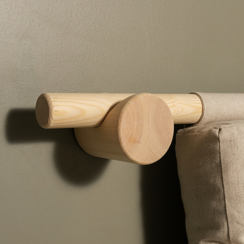 
                      
                        Hooked Sovesofa 135 x 200 Natural
                      
                    