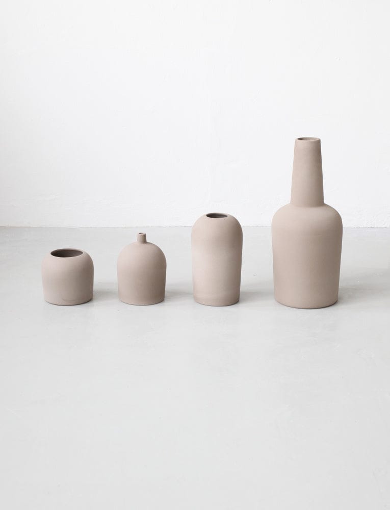 
                  
                    Kristina Dam Studio Vase Dome Vase Grå Medium
                  
                