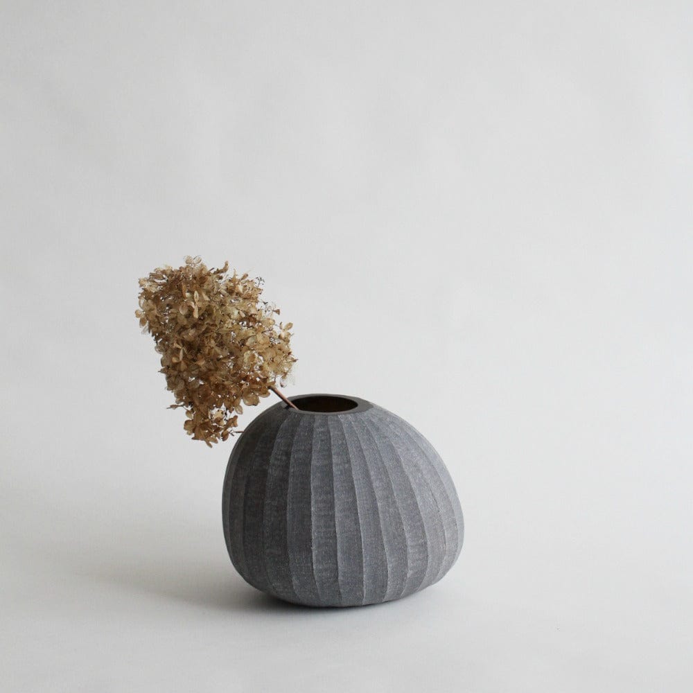 Nordstjerne ORGANIC VASE, SMOKE - NORDSTJERNE